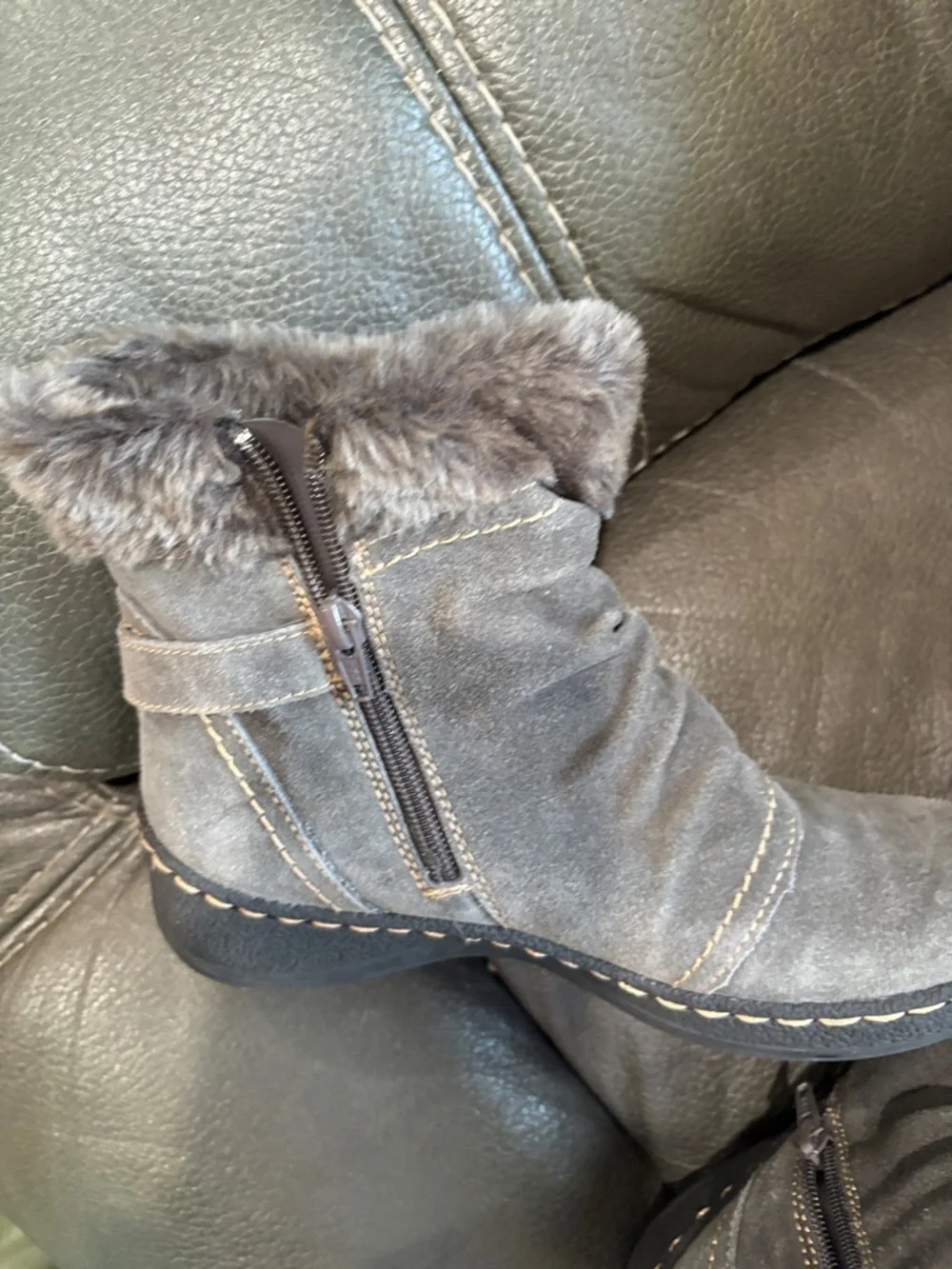 Bare traps faux fur suede charcoal gray women’s boots